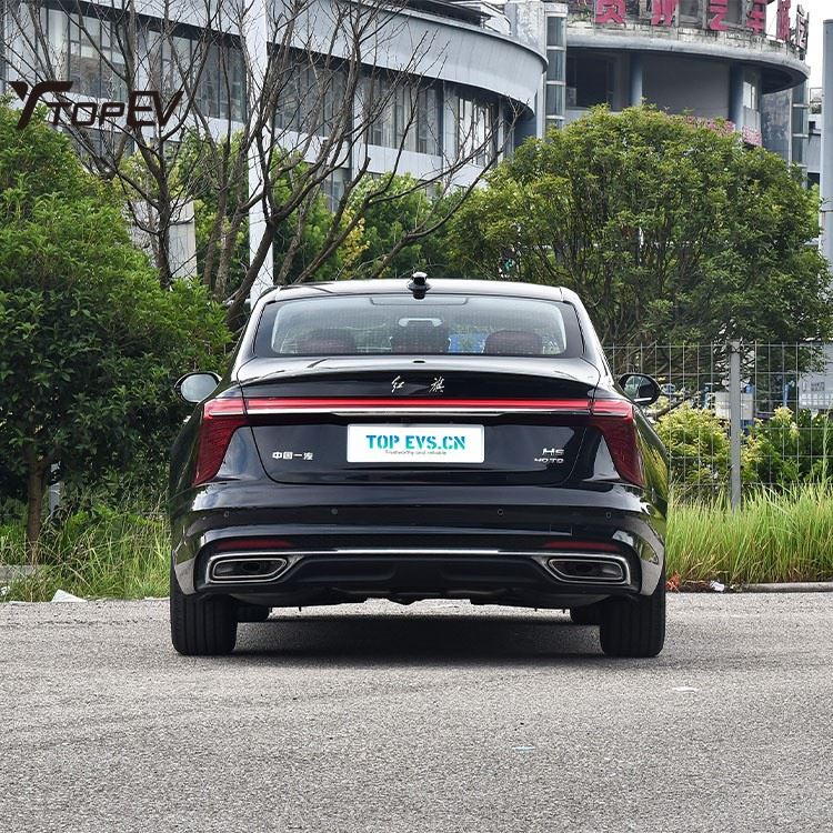 Люксовый автомобиль Hongqi H5 2025