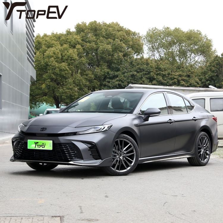 2026 Toyota Camry — 5-местный среднеразмерный седан